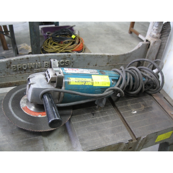 LG. MAKITA MODEL 9000BL ANGLE GRINDER
