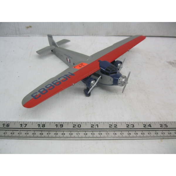 AMERICAN AIRWAYS METAL AIRPLANE