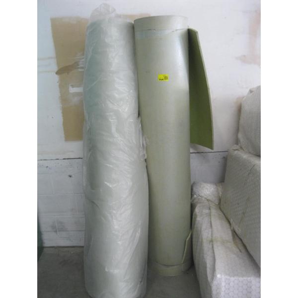 2 ROLLS OF 10LB CARPET PAD