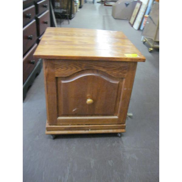 SINGLE DRAWER END TABLE ON WHEELS