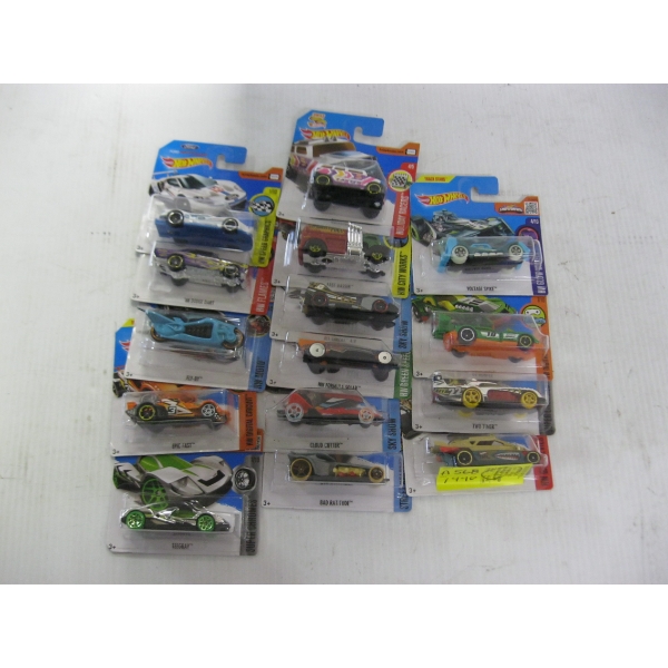 15 HOTWHEELS CARS