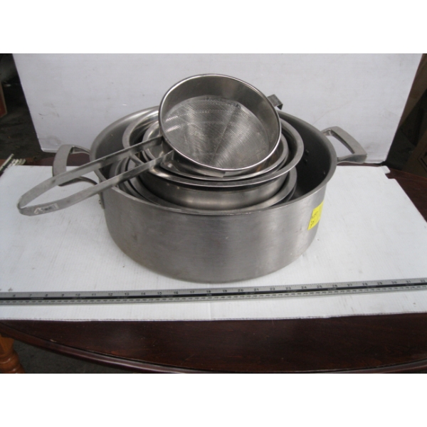 STAINLESS STEEL MIXING BOWLS, LG. POT & SEIVE