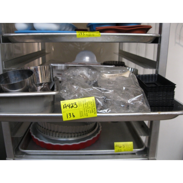 TRAY W/ASST. CUTTERS, ETC.