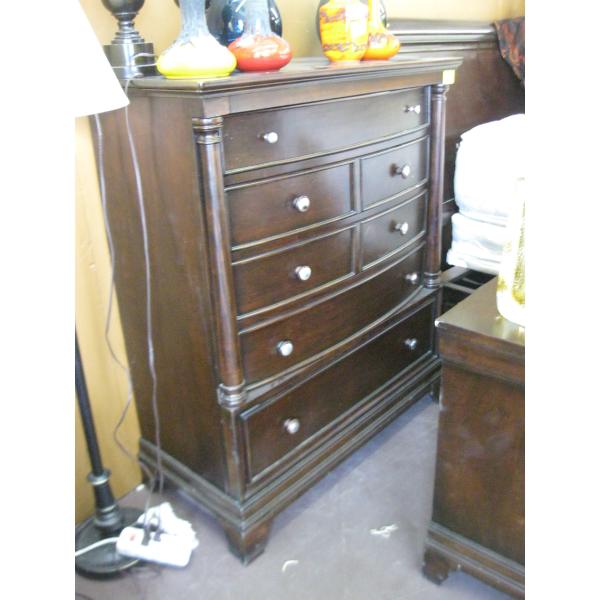 MATCHING 7 DRAWER CHEST OF DRAWERS