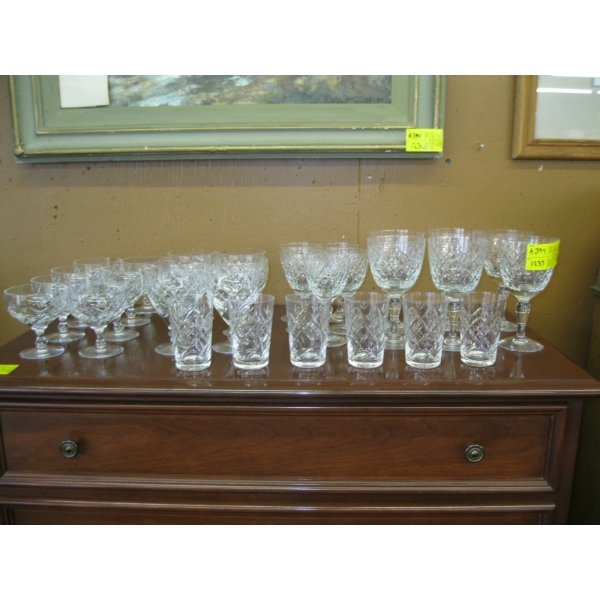 LG. LOT OF CRYSTAL GLASSWARE