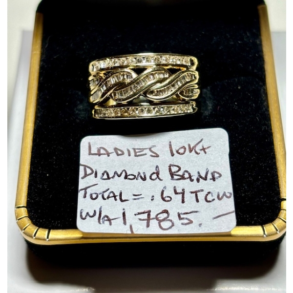 LADIES 10KT DIAMOND BAND .64TCW, W/A $1,785 - SZ 6