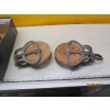 Image 2 : 4 WOODEN & METAL PULLEYS