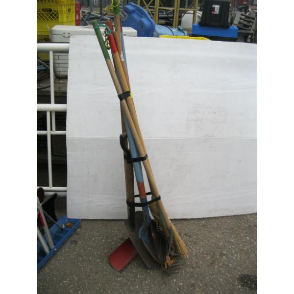 BUNDLE OF ASST. GARDEN TOOLS