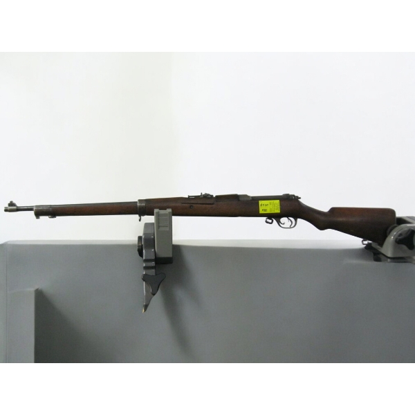 ROSS | CALIBER: .303 BRITISH |STRAIGHT PULL BOLT ACTION