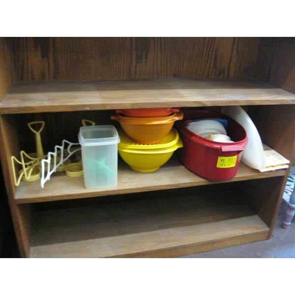 TUPPERWARE