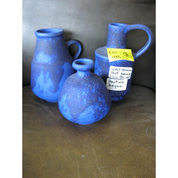 3 WEST GERMAN HOY KERAMIK KLEIN BLUE MAT HARTWIG HEYNE VASES