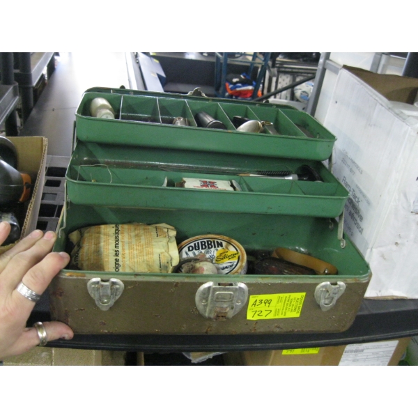 TACKLEBOX W/MISC. CONTENTS: SHARPENING STONES, CLEANING RODS, ETC.