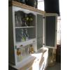 Image 2 : 2 PIECE WHITE DRESSER W/UPPER CABINET