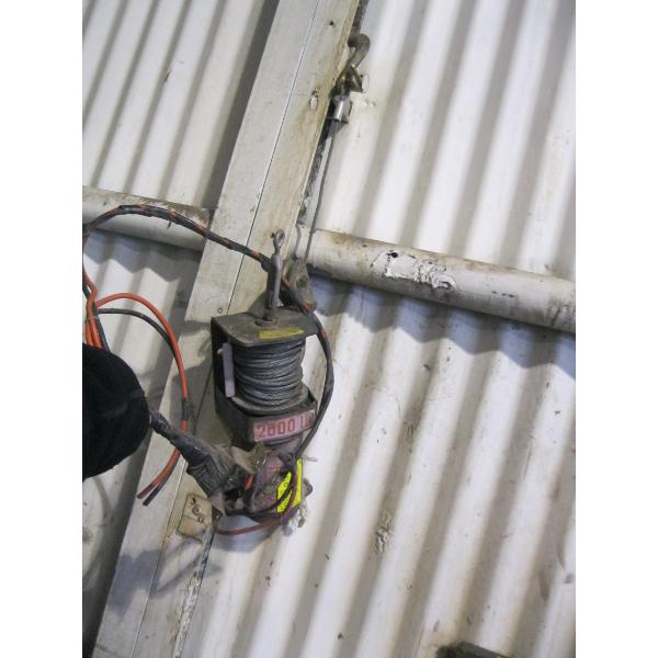 SMALL 2000# ELECTRIC WINCH