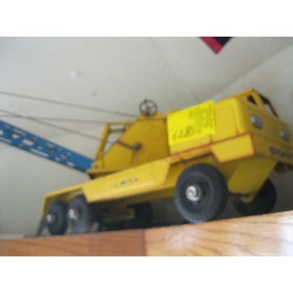 METAL NYLINT CRANE