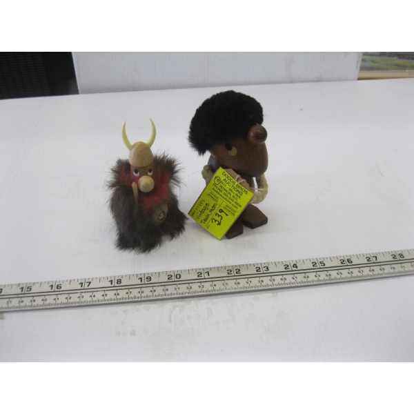 VINTAGE TEAK MCM FIGURINES