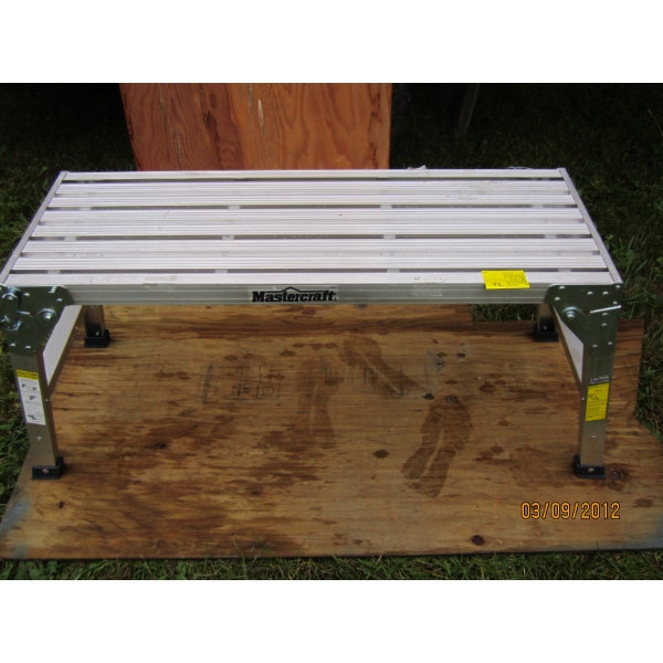 MASTERCRAFT ALUMINUM FOLDING SCAFFOLDING STEP