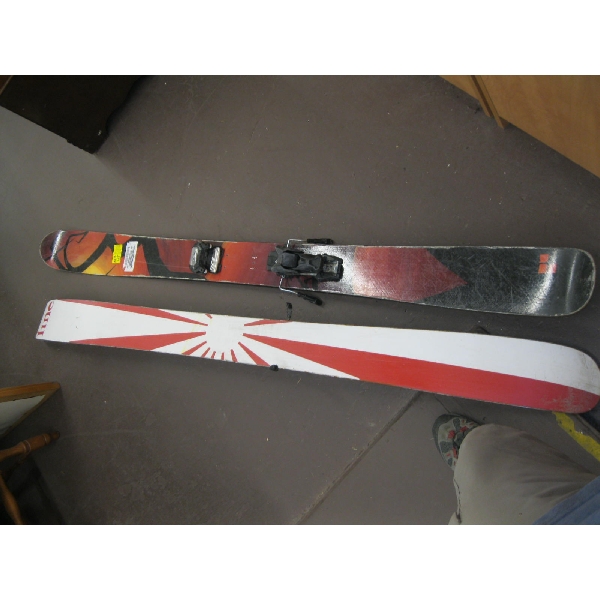 PAIR OF FAT DOWNHILL SKIS W/BINDINGS (LINE)