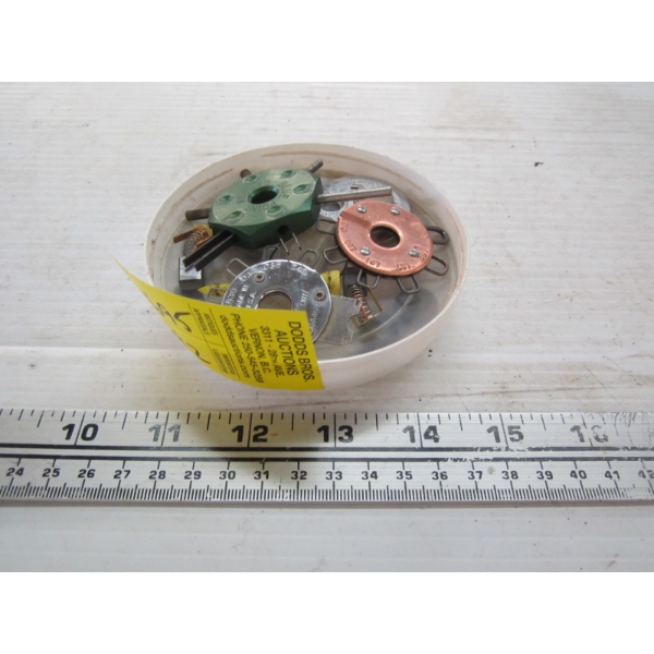 CONTAINER W/SM. GAUGES, ETC.