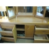 Image 4 : LG. MATCHING OAK DRESSER W/3 PIECE MIRROR
