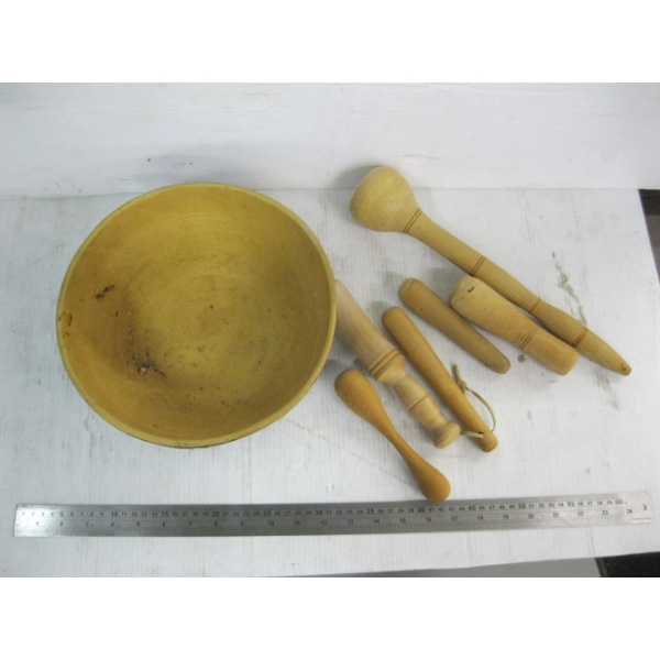 CERAMIC CROCKERY BOWL W/ASST. PESTLES