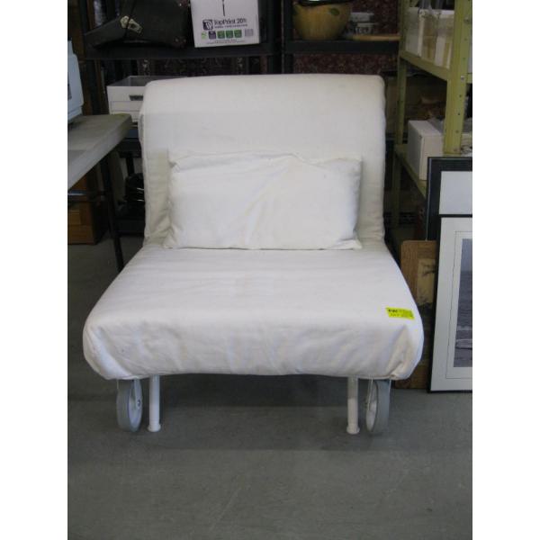 FOLDING COT/CHAIR