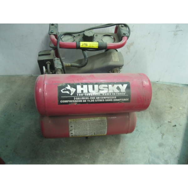 HUSKY PORTABLE AIR COMPRESSOR