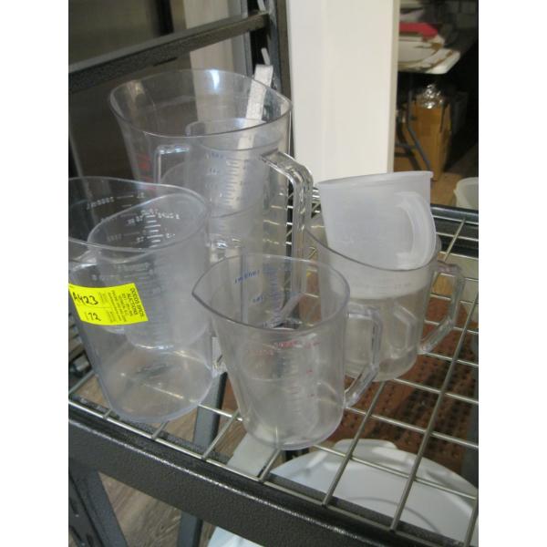 MEASURING CUPS