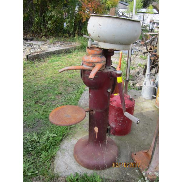 MCCORMICK DEERING CREAM SEPARATOR