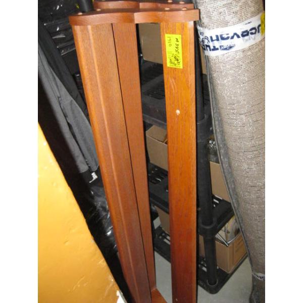2 WALL MOUNT PLATE RACKS W/BOX OF COLLECTOR PLATES