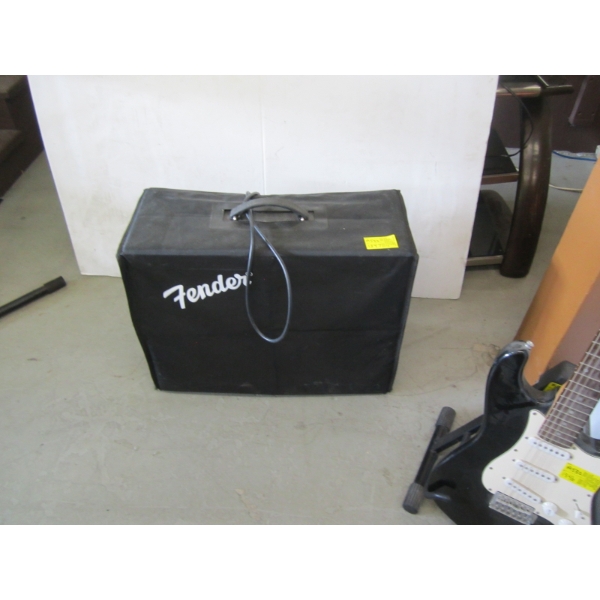 FENDER DELUXE GUITAR AMPLIFIER