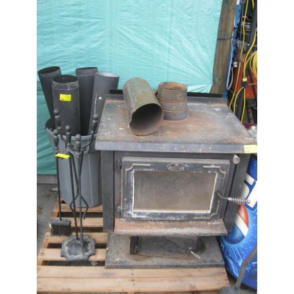 OSBORN WOODSTOVE W/ASST. PIPE & COMPANION SET