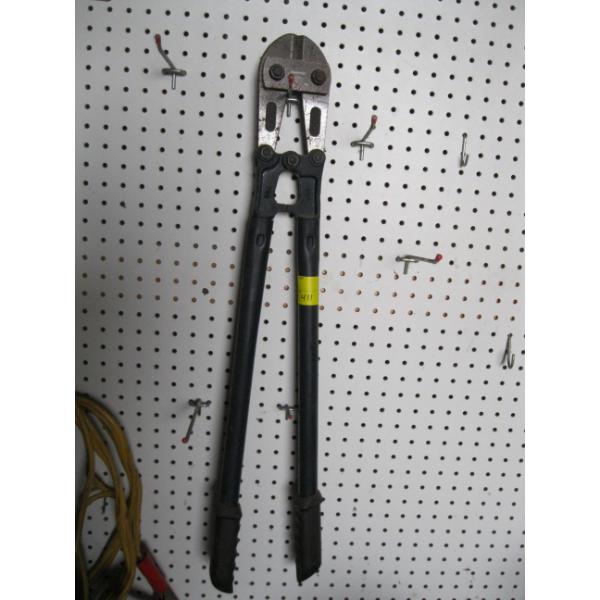 HEAVY DUTY SET OF BOLT CUTTERS