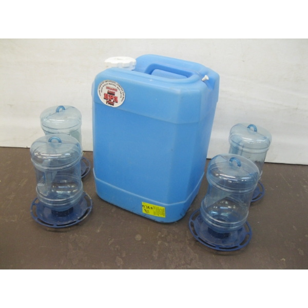 WATER CAN & 4 SM. WATERERS