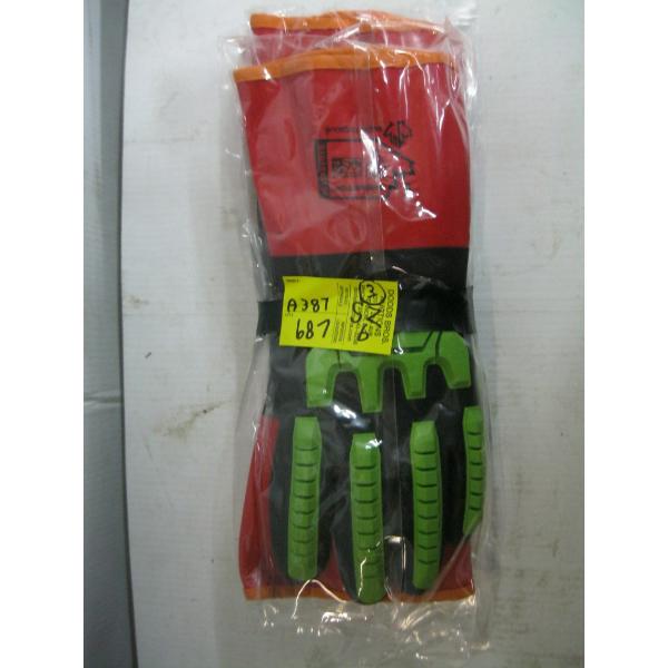 3 PAIR OF SZ 9 GLOVES