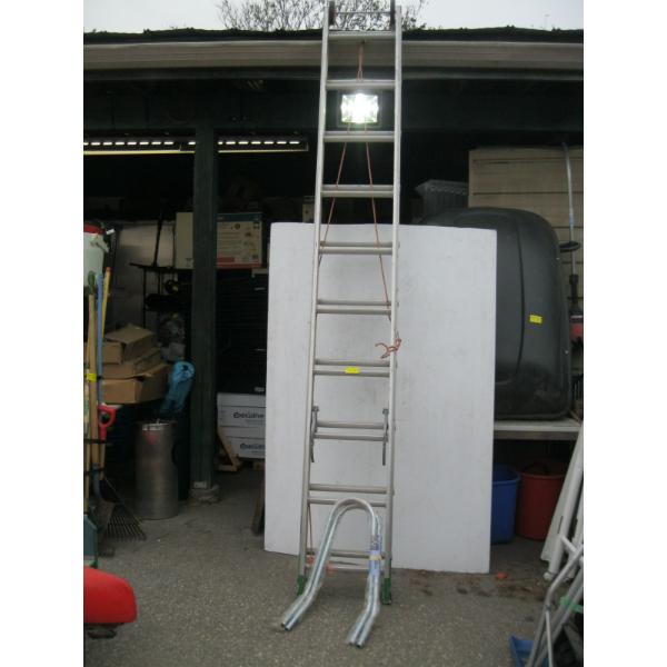16' ALUMINUM EXTENSION LADDER W/PAIR OF LADDER ARMS