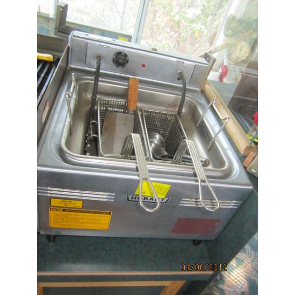 HOBART 2 BASKET ELECTRIC DEEP FRYER