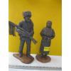 Image 1 : 2 SIGNED FIGURINES 