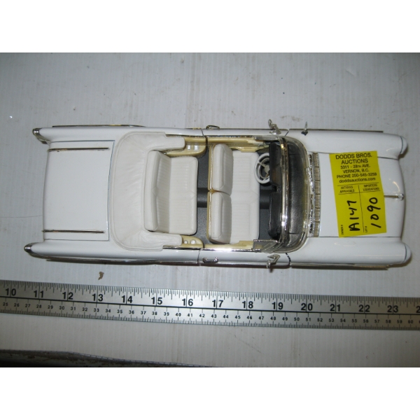 1957 BUICK ROADMASTER DIECAST CONVERTIBLE CAR