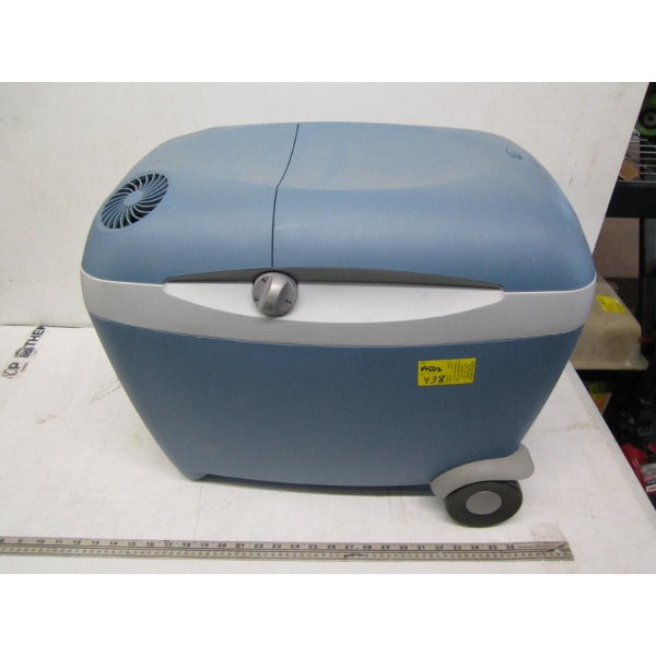 BLUE ROLLING COOLER