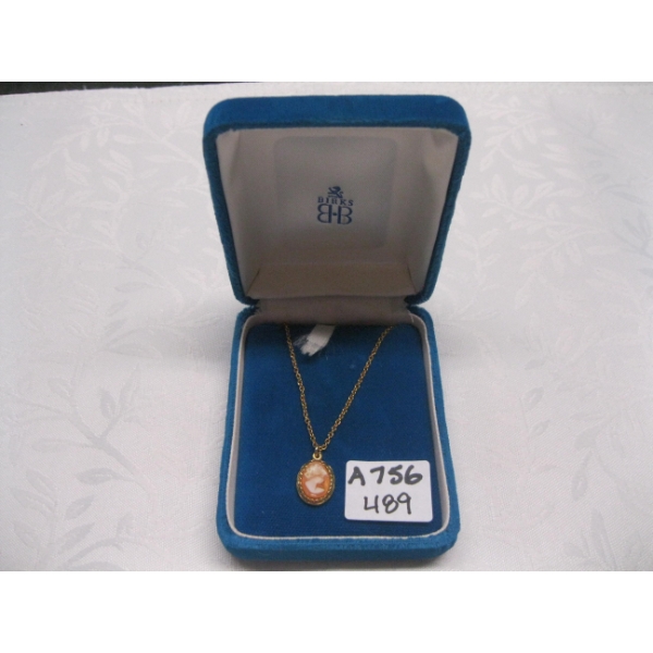 CAMEO NECKLACE