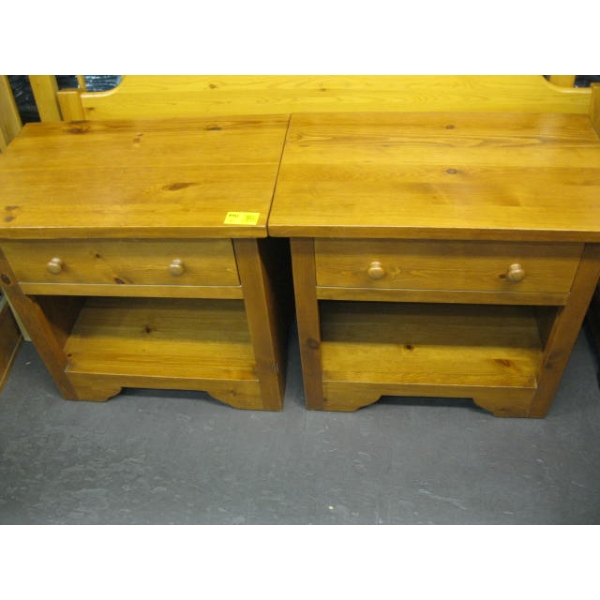 PAIR OF PINE SINGLE DRAWER NIGHTSTANDS
