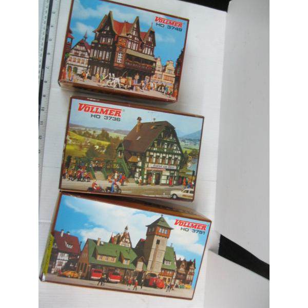 3 TRAIN BUILDING MODELS