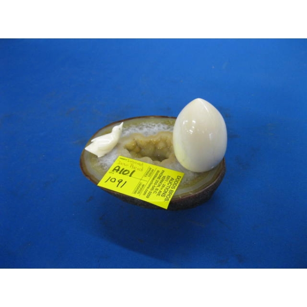 DOW REID SIGNED FIGURINES ON AGATE