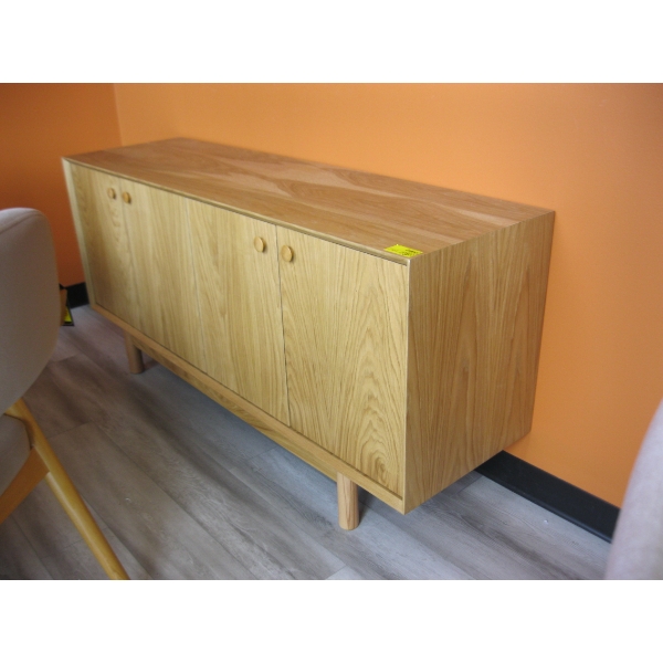 OAK COMO SIDEBOARD