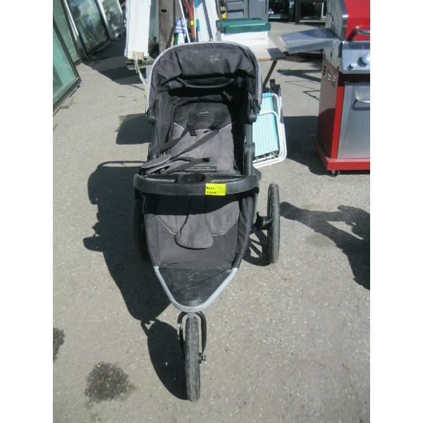 3 WHEELED STROLLER