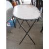 Image 2 : 2 SM. FOLDING TABLES & A PET GATE