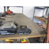 Image 3 : 2 MAKITA BATTERIES - 18V - W/CHARGER