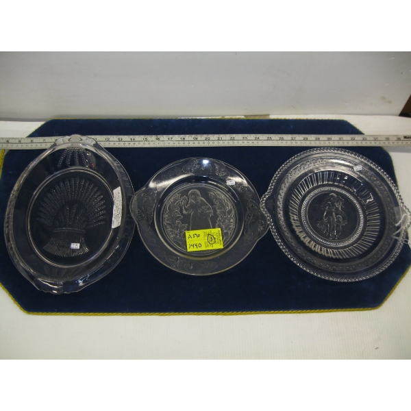 3 VINTAGE GLASS PLATES & STANDS