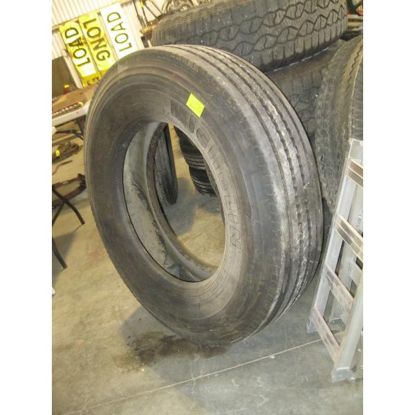 NEW MICHELIN TRUCK TIRE - 11R24.5